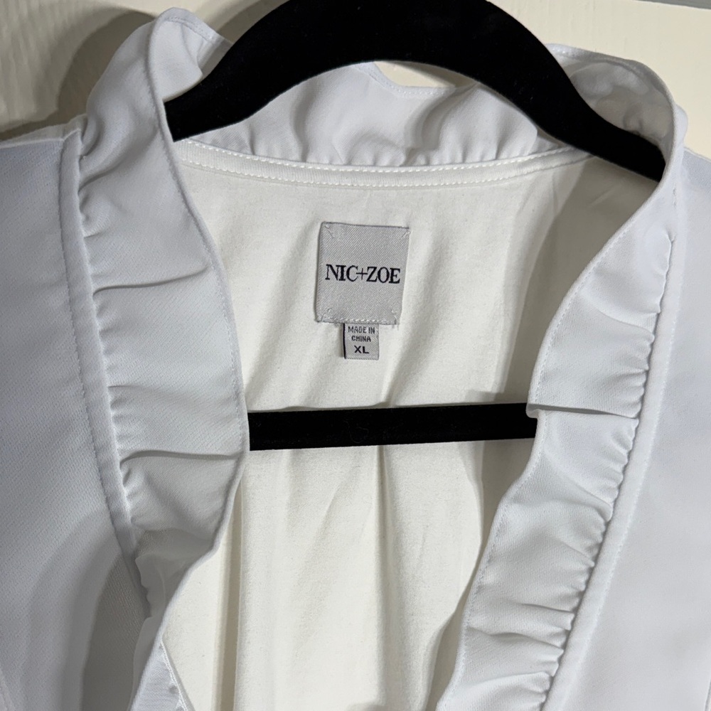 NIC+ZOE White Sleeveless Blouse - Picture 2 of 4